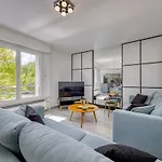 Coliving - Oceana Bedroom - Convenient & Near Cern