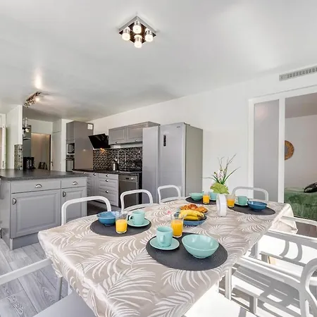 Coliving - Oceana Bedroom - Convenient & Near Cern 아파트