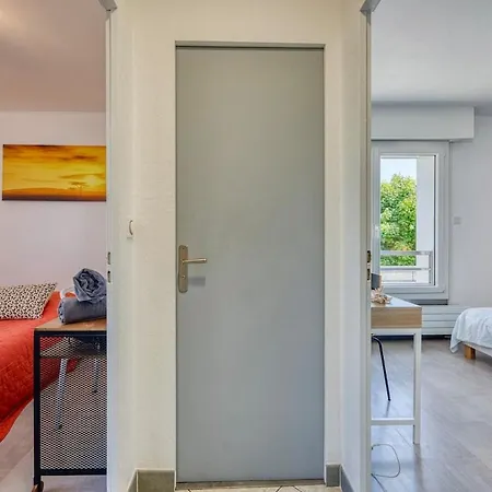 Coliving - Oceana Bedroom - Convenient & Near Cern 아파트 상 제니 푸이